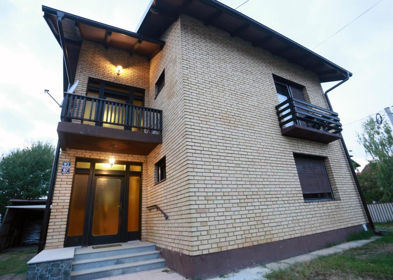 Ferienwohnung Apartman Felix Laktaši Exterior foto