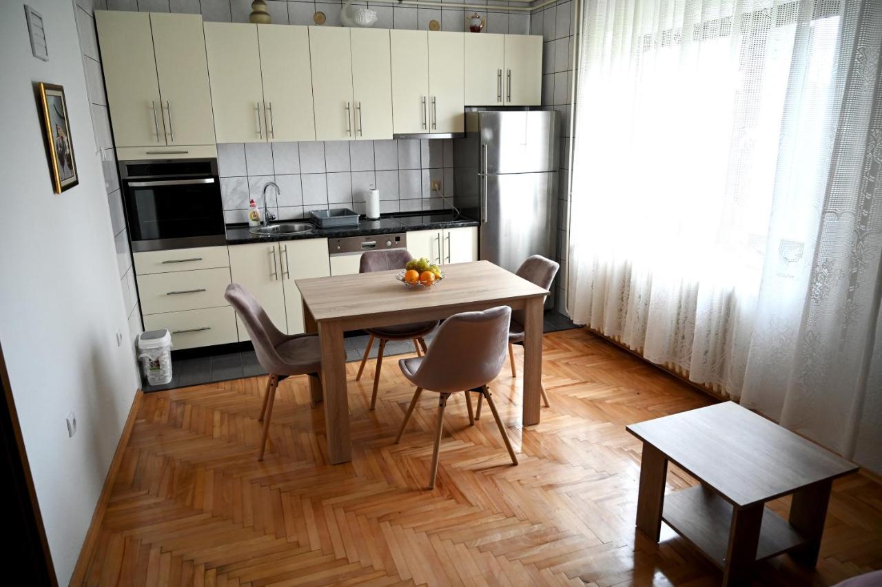 Ferienwohnung Apartman Felix Laktaši Exterior foto